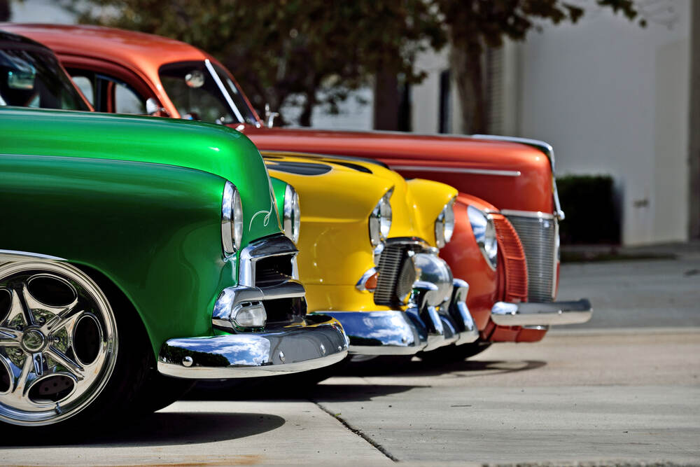 Vintage Car vs. E-Vehicle: So fährt der Gentleman von heute