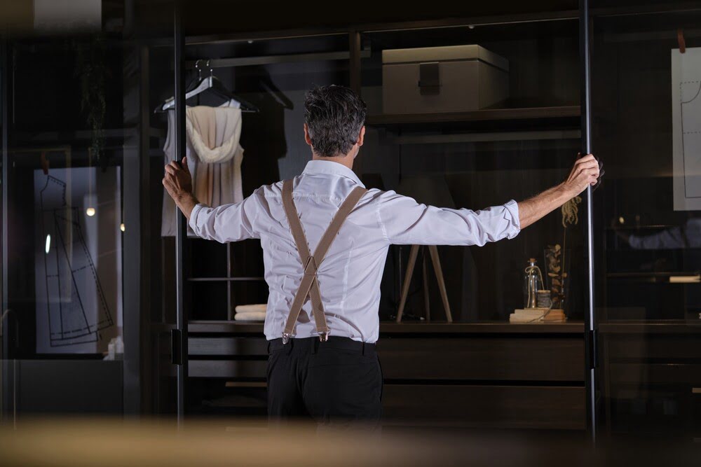 Der moderne Kleiderschrank für den Gentleman