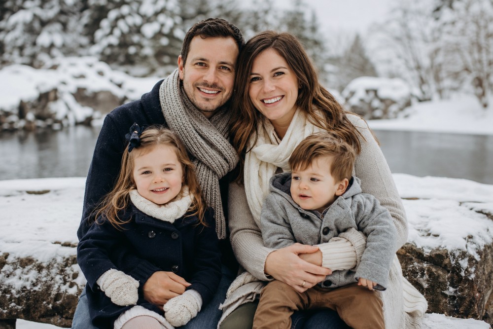 Fotoshooting-Outfit-Ideen für die Familie im Winter