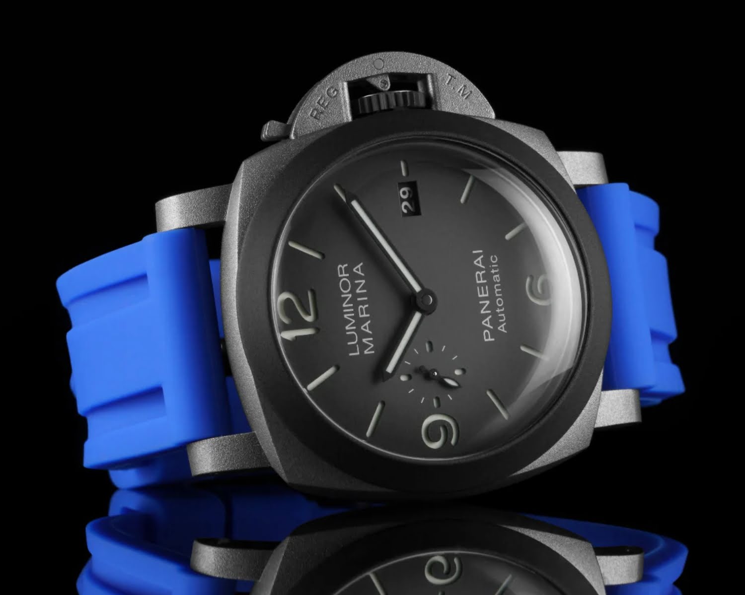 kautschuk-armband-an-luxusuhr
